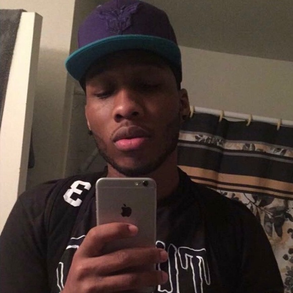 Meet your Posher, Kris - Picture 1 of 1